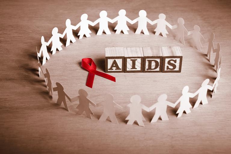HIV na adolescência: novo estudo aponta os perigos do sexo sem camisinha!