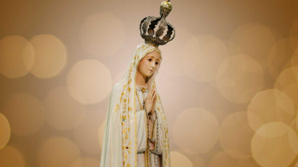 Estátua da imagem da mãe de Deus na religião católica, Virgem Maria.